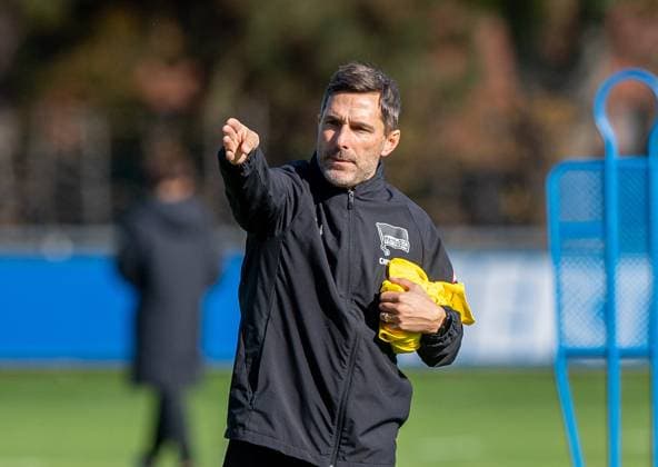 Fussball, Herren, Saison 2025 26, 2. Bundesliga, Hertha BSC, Training, Trainer Stefan Leitl (Hertha BSC), 13.10. 2025,