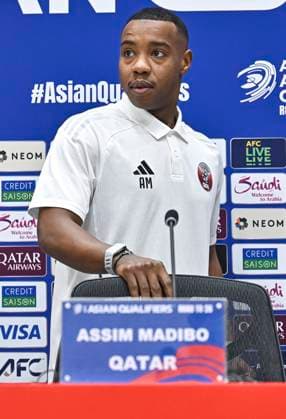 press conference, PK, Pressekonferenz TEAM QATAR-2026 FIFA World Cup, WM, Weltmeisterschaft, Fussball ASIAN QUALIFIER PLAYOFFS Qatar player Assim Madibo attends a press conference ahead of the FIFA World Cup 2026 AFC Asian qualifiers playoffs group A match between Qatar and United Arab Emirates at Jassim Bin Hamad Stadium in Doha, Qatar, on October 13, 2025. DOHA Qatar Copyright: xNoushadxThekkayilx