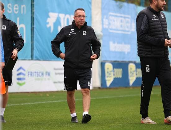 Fussball, Herren, 3.Liga, Saison 2025 2026, TSV 1860 München, Training Markus Kauczinski, Trainer (TSV 1860 München) auf dem Trainingsplatz