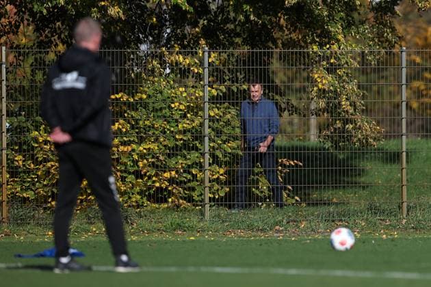 Geschäftsführer Otmar Schork (1. FC Magdeburg) und Trainer Petrik Sander (1. FC Magdeburg) - 2. Fußball Bundesliga Saison 2025-2026 Training 1. FC Magdeburg an der Avnet Arena in Magdeburg - Fußball,Mann,Männer,Deutschland,13.10.2025