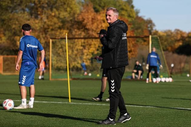 Trainer Petrik Sander (1. FC Magdeburg) - 2. Fußball Bundesliga Saison 2025-2026 Training 1. FC Magdeburg an der Avnet Arena in Magdeburg - Fußball,Mann,Männer,Deutschland,13.10.2025