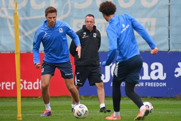 Trainer Markus KAUCZINSKI (1860), Training TSV 1860 Muenchen am 13.10.2025 Fussball 3.Liga,Saison 2025 2026