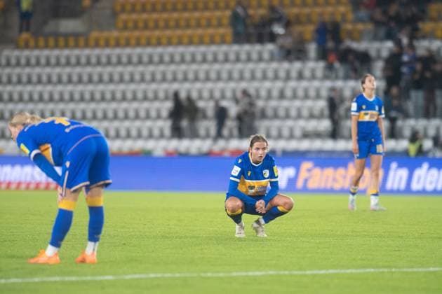 Google Pixel Frauen-Bundesliga 2025 26, 6. Spieltag am 13.10.2025 FC Carl Zeiss Jena vs 1. FC Nürnberg Pure Enttäuschung bei den Spielerinnen von Jena nach der Niederlage gegen Nürnberg ad hoc Arena im Ernst-Abbe