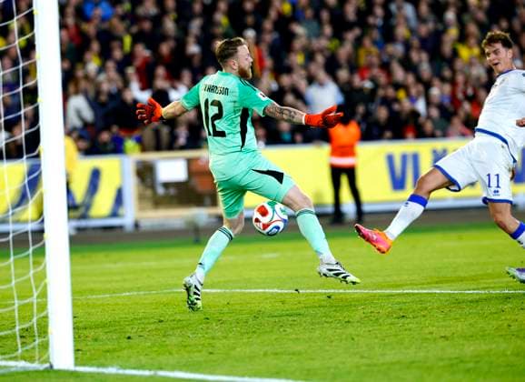 Kosovo s 11 Fisnik Asllani scores 0-1 on Sweden s goalkeeper Viktor Johansson during Monday s World Cup Group B qualifying match between Sweden and Kosovo at Ullevi on October 13, 2025 in Gothenburg, Sweden. GÖTEBORG SWEDEN x9200x