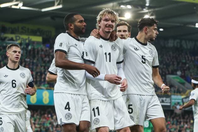 Fussball, UEFA European Qualifiers WM Qualifikation Europa Gruppe A - 8.Spieltag Nordirland - Deutschland 13.10.2025, National Stadium at Windsor Park Torjubel Deutschland nach dem Tor zum 1-0 durch Nick Woltemade (Deutschland, 11) die Spieler freuen sich Belfast National Stadium at Windsor Park Nordirland *** Sport, Soccer, UEFA European Qualifiers World Cup Qualifiers Europe Group A 8 Matchday Northern Ireland Germany 13 10 2025, National Stadium at Windsor Park Goal celebration Germany after Nick Woltemades goal for 1 0 Germany, 11 the players celebrate Belfast National Stadium at Windsor Park Northern Ireland