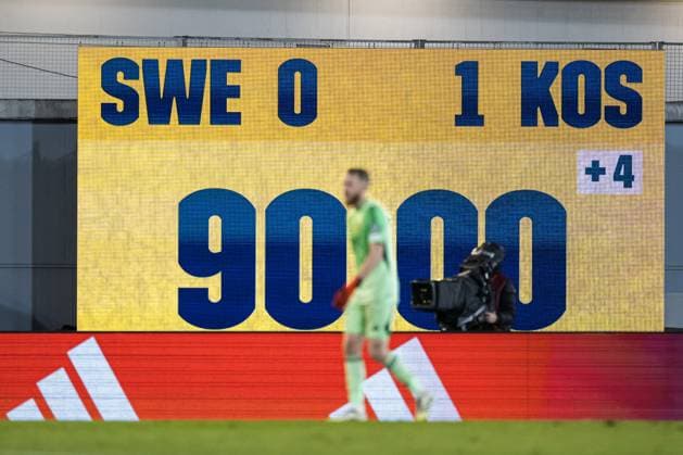 251013 The result is shown on a screen during the FIFA World Cup, WM, Weltmeisterschaft, Fussball Qualifier football match between Sweden and Kosovo on October 13, 2025 in Gothenburg. Photo: Joel Marklund BILDBYRAN kod JM JM0741 bbeng fotboll football soccer fotball vm-kval kval fifa world cup qualifier qualifier qualification sverige sweden sverige a kosovo Copyright: JOELxMARKLUND BB251013JM105