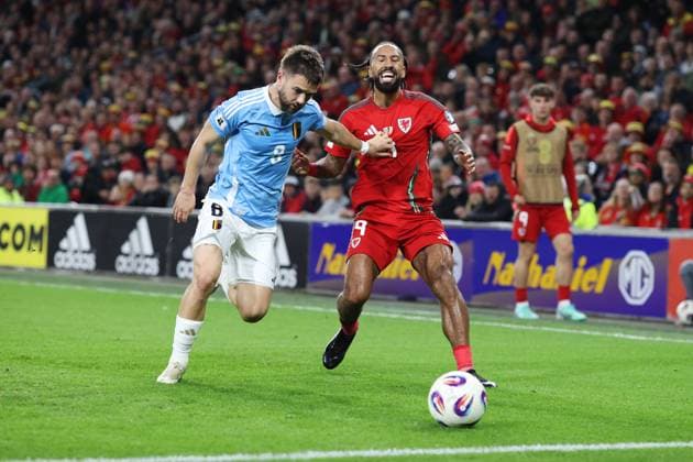 Wales v Belgium 13 October 2025, Cardiff - International Football - 2026 World Cup Qualifiers, Group J - Wales v Belgium - Nicolas Raskin of Belgium battles with Sorba Thomas of Wales - Photo: Charlotte Wilson Offside. Cardiff UK Copyright: xCharlottexWilsonx xOffsidexOffside
