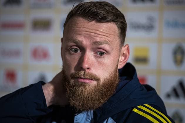 251013 Goalkeeper Viktor Johansson of Sweden in the mixed zone after the FIFA World Cup, WM, Weltmeisterschaft, Fussball Qualifier football match between Sweden and Kosovo on October 13, 2025 in Gothenburg. Photo: Michael Erichsen BILDBYRAN COP 89 JM0741 bbeng fotboll football soccer fotball vm-kval kval fifa world cup qualifier qualifier qualification sverige sweden sverige a kosovobbauto depp Copyright: MICHAELxERICHSEN BB251013MI075