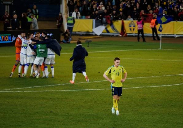 251013 Viktor Gyökeres of Sweden looks dejected after the FIFA World Cup, WM, Weltmeisterschaft, Fussball Qualifier football match between Sweden and Kosovo on October 13, 2025 in Gothenburg. Photo: Mathias Bergeld BILDBYRAN kod MB JM0741 bbeng fotboll football soccer fotball vm-kval kval fifa world cup qualifier qualifier qualification sverige sweden sverige a kosovo depp Copyright: MATHIASxBERGELD BB251013MB059