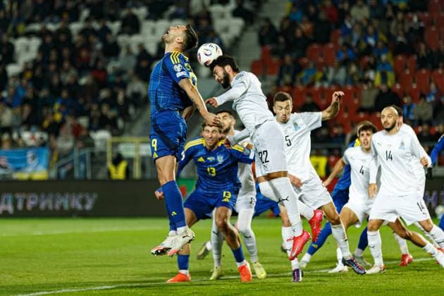 Oleksii Hutsuliak and Musa Qurbanli seen during World Cup 2026 European qualification game between national teams of Ukraine and Azerbaijan (Ernest Kolodziej Ball Raw Images) Cracow Cracovia Stadium Poland Copyright: xErnestxKolodziejx ernestkolodziej_ukraine_azerbaijan_pt3_2526-48