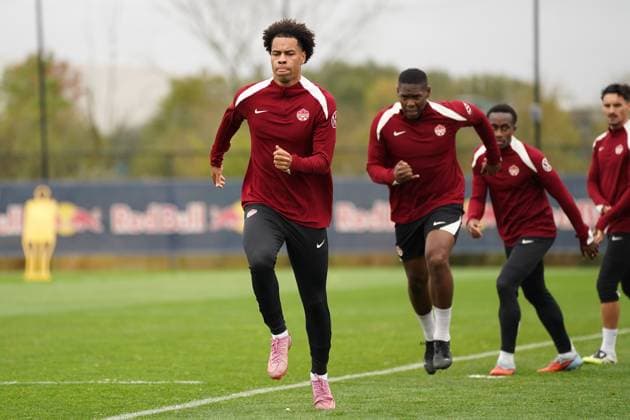 October 13, 2025, Harrison, New Jersey, United States: Tajon Buchanan of Canada during the Training Practice before the International Friendly, Länderspiel, Nationalmannschaft match between Canada and Colombia at Red Bull Arena. on October 14, 2025 in Harrison, Nueva Jersey. Harrison United States - ZUMAe321 20251013_zsa_e321_024 Copyright: xLeonardoxRamirezx