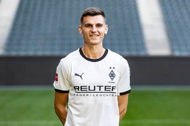 Borussia Mönchengladbach Portrait Yannik Engelhardt am 02.10.2025 im Borussia-Park. Copyright: Borussia Mönchengladbach_Christian Verheyen --
