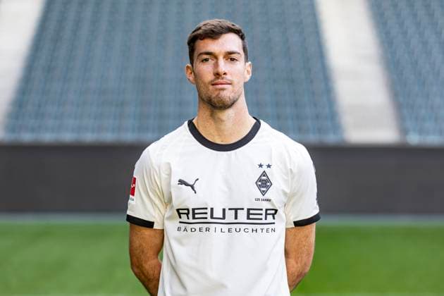 Borussia Mönchengladbach Portrait Joseph Scally am 02.10.2025 im Borussia-Park. Copyright: Borussia Mönchengladbach_Christian Verheyen -- *** Borussia Mönchengladbach Portrait Joseph Scally on 02 10 2025 at Borussia Park Copyright: Borussia Mönchengladbach_Christian Verheyen --