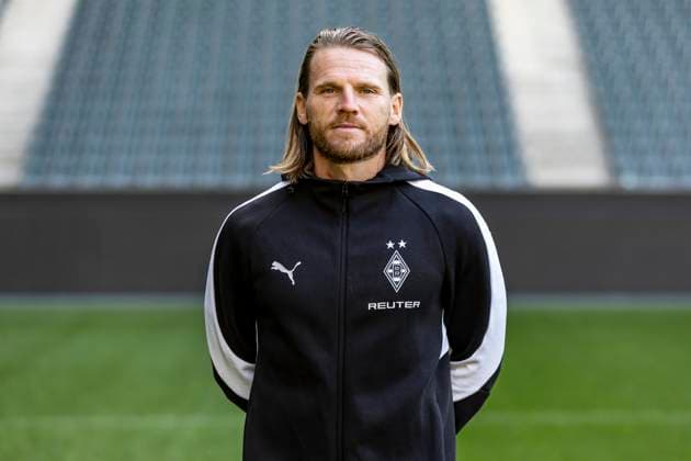 Borussia Mönchengladbach Portrait Trainer Eugen Polanski am 02.10.2025 im Borussia-Park. Copyright: Borussia Mönchengladbach_Christian Verheyen --