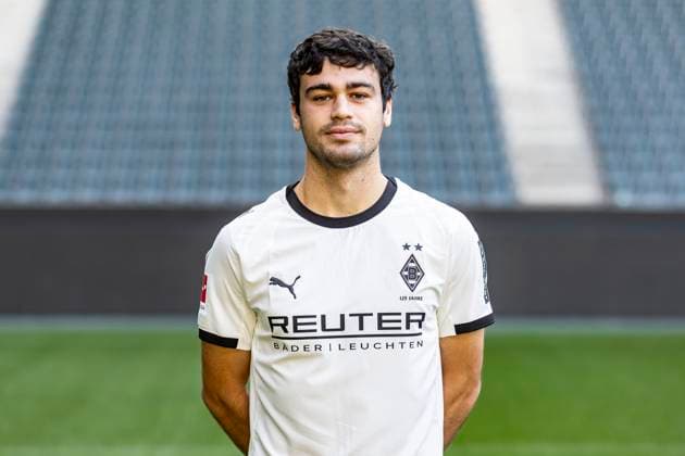 Borussia Mönchengladbach Portrait Giovanni Reyna am 02.10.2025 im Borussia-Park. Copyright: Borussia Mönchengladbach_Christian Verheyen -- *** Borussia Mönchengladbach Portrait Giovanni Reyna on 02 10 2025 at Borussia Park Copyright: Borussia Mönchengladbach_Christian Verheyen --