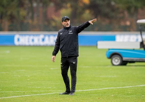 Fussball, Herren, Saison 2025 26, 2. Bundesliga, Hertha BSC, Training, Trainer Stefan Leitl (Hertha BSC), 14.10. 2025,