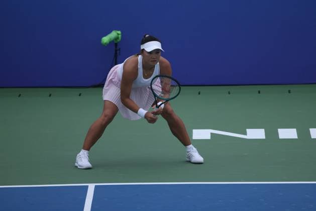 NINGBO, CHINA - OCTOBER 14: Guo Hanyu of China competes in the Women s Singles Round of 32 match against Liudmila Samsonova on day 2 of 2025 Ningbo Open at the Ningbo (Yinzhou) Tennis Center on October 14, 2025 in Ningbo, Zhejiang Province of China.  Copyright: xVCGx 111597131416