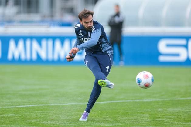 14.10.2025, Fussball, Saison 2025 2026, Training FC Schalke 04, Kenan Karaman (FC Schalke 04), Gelsenkirchen Trainingsgelände FC Schalke 04 NRW Deutschland xRHR-FOTO YYx Copyright: RHR-FOTOx RHR-FOTO YY