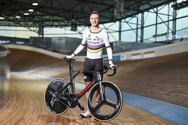 Belgian Lindsay De Vylder poses for the photographer before a press conference, PK, Pressekonferenz to present the delegation for the upcoming World Track cycling, Rad, Radsport, Bahnrad, Bahn Championships, Tuesday 14 October 2025 in Gent. The competition will take place in Santiago, Chile, from 22 to 26 October 2025. TOM GOYVAERTS TomxGoyvaerts  x136782991x
