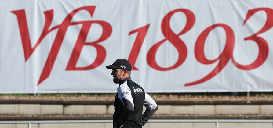 Stuttgart , Fußball Training VfB Stuttgart , Trainer Sebastian Hoeneß