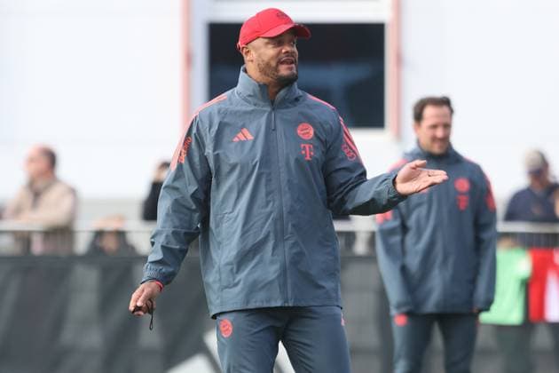Trainer Vincent Kompany, Portraet, Portrait, Fussball FC Bayern München Training an der Säbenerstrasse 14.10.2025 FOTO: Mladen Lackovic LakoPress