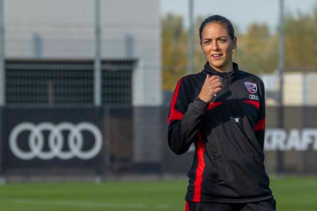 Ingolstadt, Deutschland 14. Oktober 2025: 3. Liga - 2025 2026 - FC Ingolstadt 04 - Training Im Bild: Trainerin Sabrina Wittmann (FCI) Trainingsgelände Audi Sportpark Bayern Copyright: xFotostandx xSchäferx