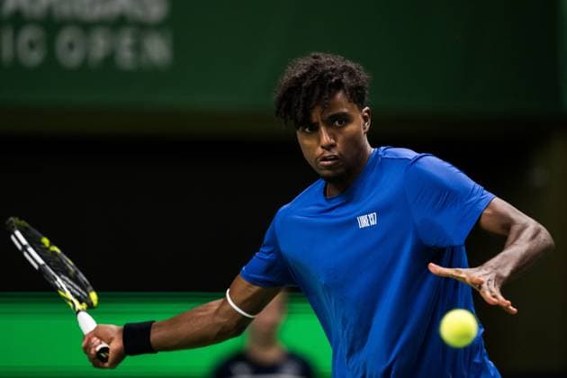 251014 Elias Ymer of Sweden competes in a men s singles tennis match during day 2 of the ATP, Tennis Herren 250 Nordic Open on October 14, 2025 in Stockholm. Photo: Emma Wallskog BILDBYRAN COP 320 EW0578 tennis nordic open nordic open 2024 bbeng sverige sweden Copyright: EMMAxWALLSKOG BB251014EW030