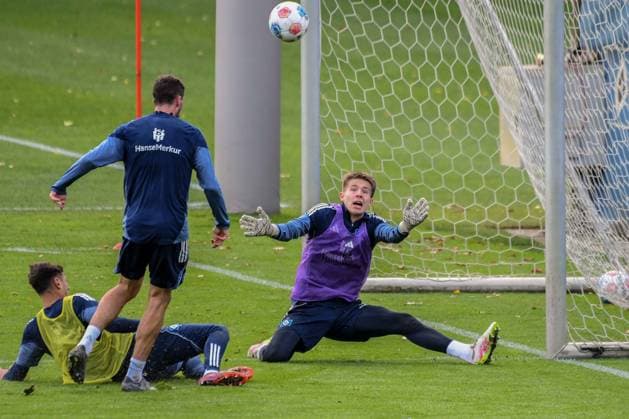 William Mikelbrencis Meffert Jonas Collin Poppelbaum ( HSV ) Deutschland , Hamburg , Volksparkstadion , Trainingsgelände Fussball , 1. Bundesliga , Training des Hamburger SV