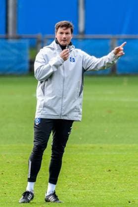 Trainer Merlin Polzin ( HSV ) Deutschland , Hamburg , Volksparkstadion , Trainingsgelände Fussball , 1. Bundesliga , Training des Hamburger SV
