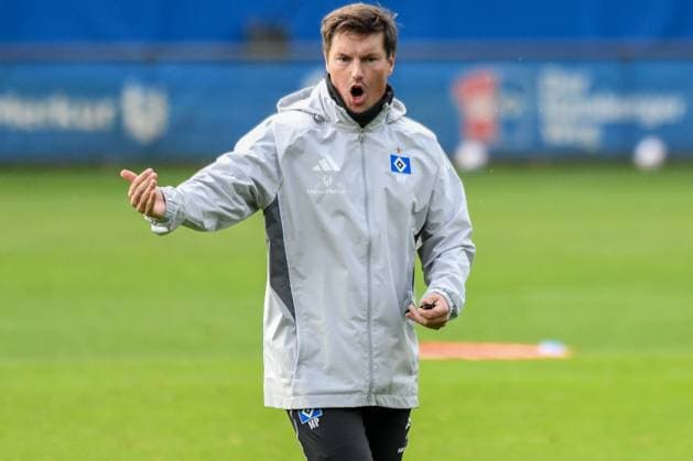 Trainer Merlin Polzin ( HSV ) Deutschland , Hamburg , Volksparkstadion , Trainingsgelände Fussball , 1. Bundesliga , Training des Hamburger SV