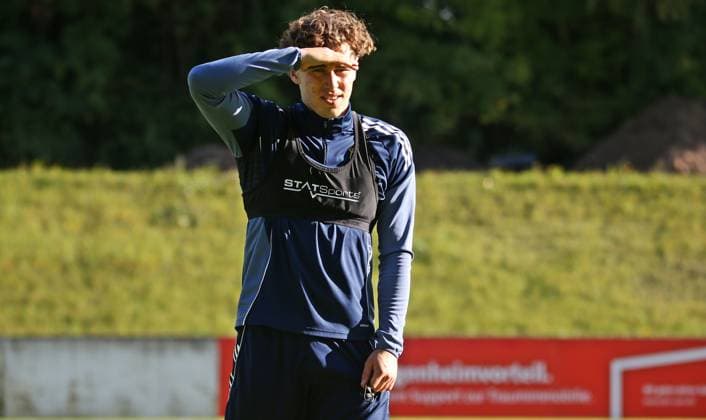 14.10.2025, xmohx, Fussball 3.Liga, 1.FC Saarbrücken - Training v.l. Lasse Wilhelm (Saarbrücken) blickt auf seine mögliche Vertragsverlängerung voraus (Saarbrücken) (DFL DFB REGULATIONS PROHIBIT ANY USE OF PHOTOGRAPHS as IMAGE SEQUENCES and or QUASI-VIDEO) Saarbrücken