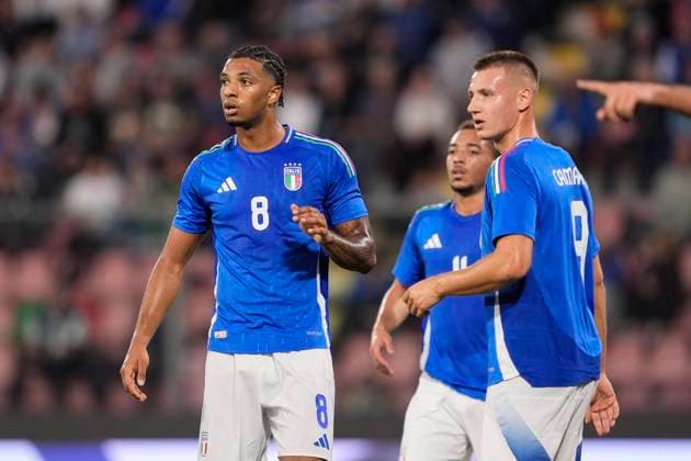 ItalyÕs Cher Ndour disappointed after missing the penalty kick during the qualifying round for the 2027 UEFA European Under-21 Championship between Italy and Armenia (Group E - Day 5) at the ÒGiovanni ZiniÓ Stadium in Cremona, Italy - October 14, 2025. - Soccer  Copyright: xFabioxFerrari LaPressex