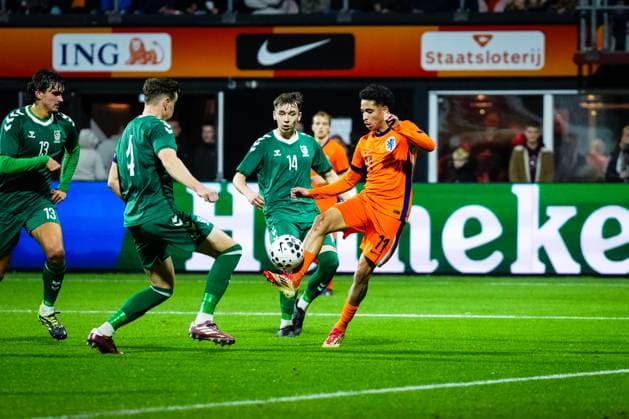 International friendlies: The Netherlands U21, U 21 v Lithuania U21 Emmen - Domas Slendzoka of Lithuania U21, Ro-Angelo Daal of The Netherlands U21 during the a friendly match. The match is set between The Netherlands U21 and Lithuania U21 at De Oude Meerdijk on 14 October 2025 in Emmen, The Netherlands. (VK Sportphoto Yannick Verhoeven) Copyright: xYannickxVerhoevenx