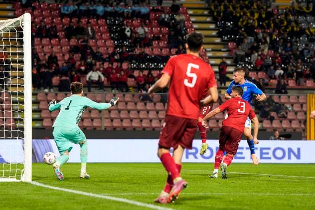 Italy™s Francesco Camarda scoring the 3-0 goal for his team during the qualifying round for the 2027 UEFA European Under-21 Championship between Italy and Armenia (Group E - Day 5) at the Giovanni Zini Stadium in Cremona, Italy - October 14, 2025. - Soccer  Copyright: xFabioxFerrari LaPressex