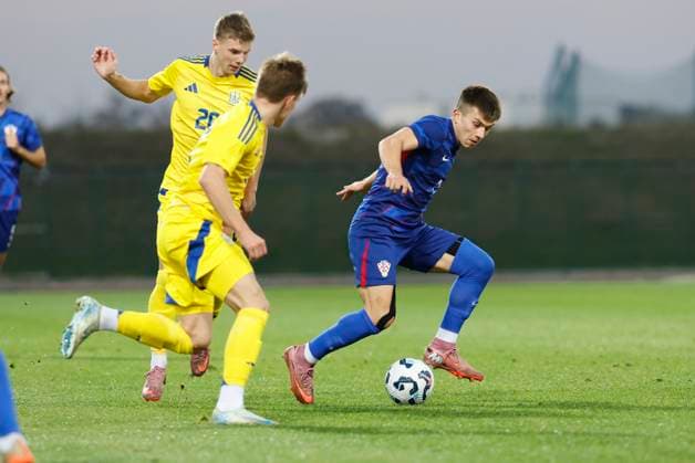 Croatia, Velika Gorica, 141025. Croatian pllayer Adriano Jagusic at qualifying match of group 8 for the U21, U 21 European Football Championship, Croatia - Ukraine. Photo: Marko Todorov CROPIX Copyright: xxMarkoxTodorovx xCROPIXx hrvatska_ukrajina16-141025