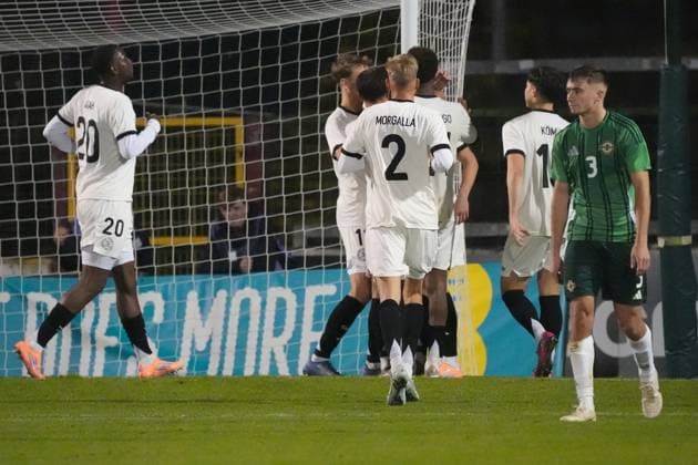 celebrate the goal, Torjubel zum 1:2 Dzenan Pejcinovic (Deutschland U21, U 21 19) - Belfast 14.10.2025: Nordirland vs. Deutschland U21, EM Qualifikation, The Oval