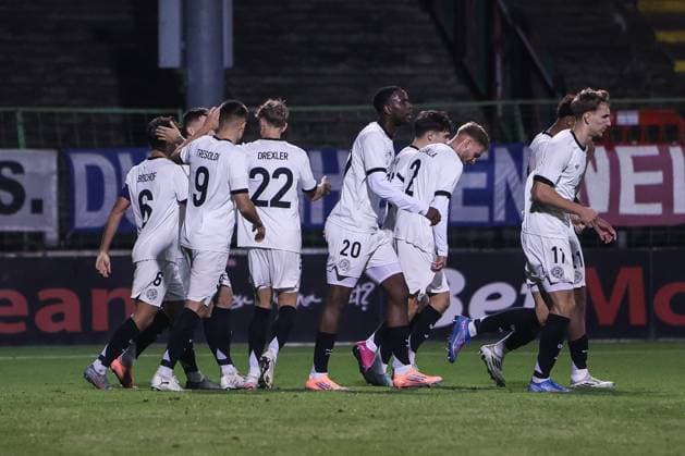 Fussball, U21, U 21 EM Qualifikation Gruppe F - 5.Spieltag Nordirland U21 - Deutschland U21 14.10.2025, The Oval Torjubel Deutschland nach dem Tor zum 2-1 durch Dzenan Pejcinovic (Deutschland, 19) durch einen Elfmeter Belfast The Oval Nordirland