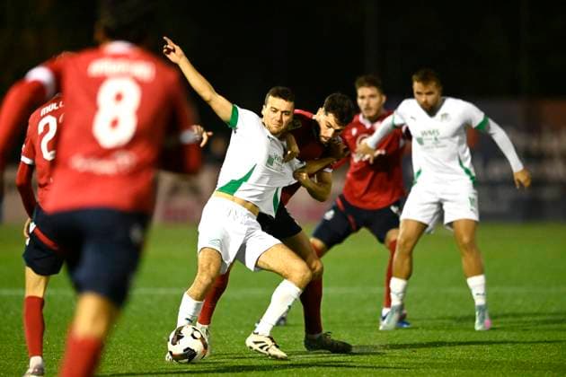 GER, Länderpokal Niederrhein, Spvg Schonnebeck vs. Wuppertaler SV 14.10.2025, Essen , Sportanlage Schetters Busch, GER, Länderpokal Niederrhein, Spvg Schonnebeck vs. Wuppertaler SV DFB- Regionalliga West regulations prohibit any use of photographs as image sequences and or quasi-video im Bild Aldin Dervisevic ( Wuppertaler SV 5 ) gegen Niko Bosnjak ( SPVG Schonnebeck 10 ).