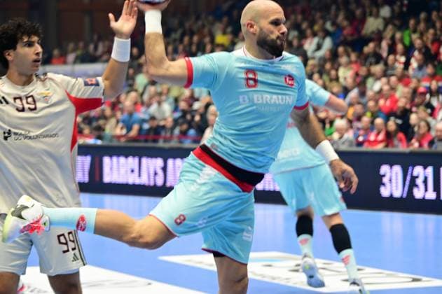 14.10.2025 xkhx Kassel, Rohtenbachhalle Handball-Gruppenphase der European League MT Melsungen gegen Benfica Lissabon Adrian Sipos (8, MT Melsungen)