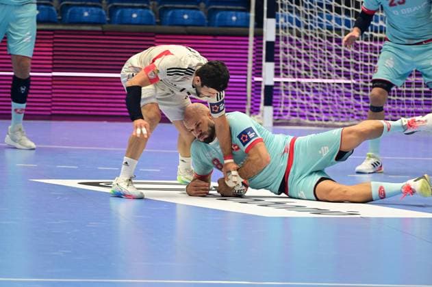 14.10.2025 xkhx Kassel, Rohtenbachhalle Handball-Gruppenphase der European League MT Melsungen gegen Benfica Lissabon Adrian Sipos (8, MT Melsungen)