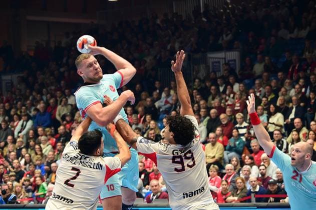 14.10.2025 xkhx Kassel, Rohtenbachhalle Handball-Gruppenphase der European League MT Melsungen gegen Benfica LissabonSanchez-Migallon Naranjo M und Rodriguez Moreno, JAVIER (Benfica Lissabon