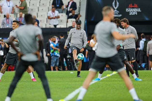 Ahead of Liverpool v Chelsea: UEFA Super Cup ISTANBUL, TURKEY - AUGUST 13: Head coach of Liverpool Jurgen Klopp (C) leads a training session ahead of the UEFA Super Cup soccer match between Liverpool and Chelsea at Vodafone Park in Istanbul, Turkey on August 13, 2019. Istanbul Turkey. Editorial use only. Please get in touch for any other usage.  Copyright: x2025xAnadoluxSalihxZekixFazlÄ±oÄülux