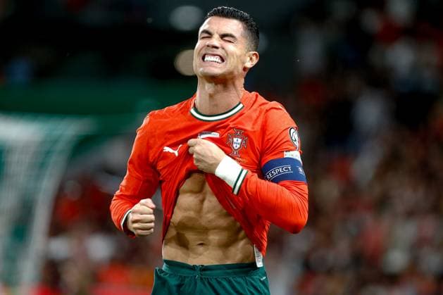 Estadio Jose Alvalde Cristiano Ronaldo of Portugal injured during the FIFA World Cup, WM, Weltmeisterschaft, Fussball 2026 qualifier match between Portugal and Hungary at Estadio Jose Alvalade on October 14, 2025 in Lisbon, Portugal. World Cup 2026 qualifier - Portugal and Hungary (Valter Gouveia SPP)  Copyright: xValterxGouveia SPPx spp-en-VaGo-_GO_0755