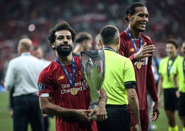 Liverpool v Chelsea: UEFA Super Cup ISTANBUL, TURKEY - AUGUST 15: Mohamed Salah holds the trophy as Liverpool celebrate winning the 2019 UEFA Super Cup final by beating Chelsea 5-4 on penalties at Vodafone Park in Istanbul, Turkey on August 15, 2019. Istanbul Turkey. Editorial use only. Please get in touch for any other usage.  Copyright: x2025xAnadoluxÅžebnemxCoÅükunx