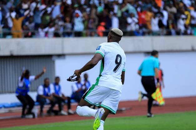 UYO, NIGERIA - OCTOBER 14: Victor Osimhen of Nigeria during the 2026 FIFA World Cup, WM, Weltmeisterschaft, Fussball qualifier match between Super Eagles of Nigeria and Benin Republic at Godwill Akpabio Stadium on October 14, 2025 in Uyo, Nigeria. Photo by Nsidibe Akpan Copyright: xx
