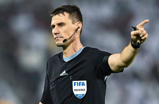 UQATAR v NITED ARAB EMIRATES-2026 FIFA World Cup, WM, Weltmeisterschaft, Fussball ASIAN QUALIFIER PLAYOFFS Uzbekistan referee Tantashev Ilgiz reacts during the FIFA World Cup 2026 AFC Asian qualifiers playoffs group A match between Qatar and United Arab Emirates at Jassim Bin Hamad Stadium in Doha, Qatar, on October 14, 2025. DOHA Qatar Copyright: xNOUSHADx