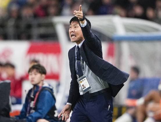 Football: Friendly between Japan and Brazil Japan manager Hajime Moriyasu gives instructions during the second half of an international football friendly against Brazil at Ajinomoto Stadium in Chofu, Tokyo, on Oct. 14, 2025.  A14AA0004942020P