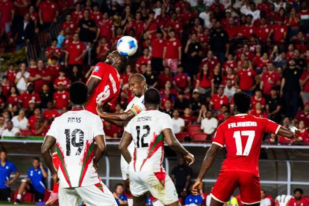 (251015) -- PANAMA CITY, Oct. 15, 2025 -- Cecilio Waterman (top L) of Panama heads for the ball during the 2026 FIFA World Cup, WM, Weltmeisterschaft, Fussball Concacaf qualifier football match between Panama and Suriname in Panama City, Panama, on Oct. 14, 2025. ) (SP)PANAMA-PANAMA CITY-FOOTBALL-2026 FIFA WORLD CUP QUALIFIERS-PAN VS SUR XuxYongzheng 