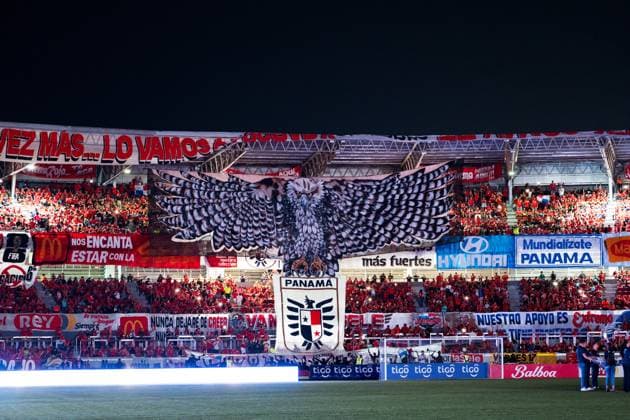 (251015) -- PANAMA CITY, Oct. 15, 2025 -- Supporters of Panama display a giant eagle as they cheer for their team before the 2026 FIFA World Cup, WM, Weltmeisterschaft, Fussball Concacaf qualifier football match between Panama and Suriname in Panama City, Panama, on Oct. 14, 2025. ) (SP)PANAMA-PANAMA CITY-FOOTBALL-2026 FIFA WORLD CUP QUALIFIERS-PAN VS SUR XuxYongzheng 