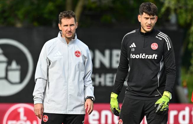15.10.2025 - Fussball - 2. Fussball - Bundesliga - Saison 2025 2026 - 1. FC Nürnberg Nuernberg FCN ( Club ) - Training - Sportfoto Zink - xwoxzix - Miroslav Miro Klose ( Trainer 1. FC Nürnberg FCN ) Robin Lisewski (13, 1. FC Nürnberg FCN )